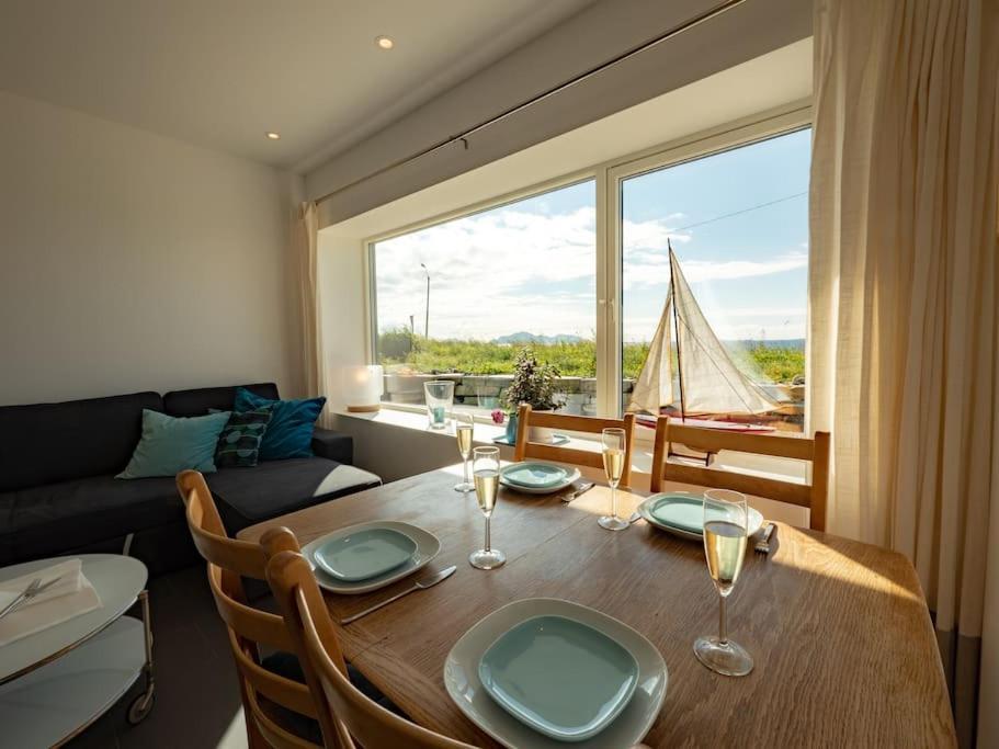 Beach Front Appartments In Design Eco-Villa Ulsteinvik Luaran gambar